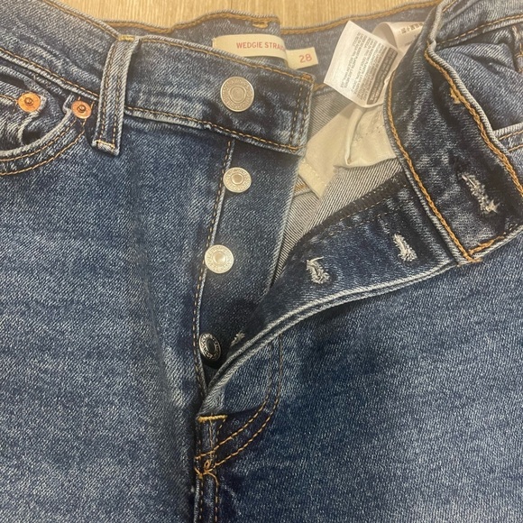 Levi’s Wedgie Straight Distressed Dark Blue Jeans - Picture 6 of 9